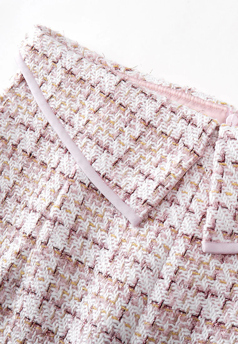 Check flap detail slit skirt